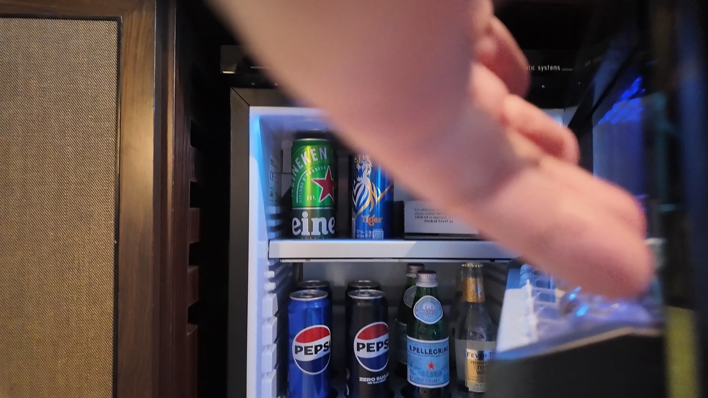 客室に備え付けのネスプレッソコーヒーマシン