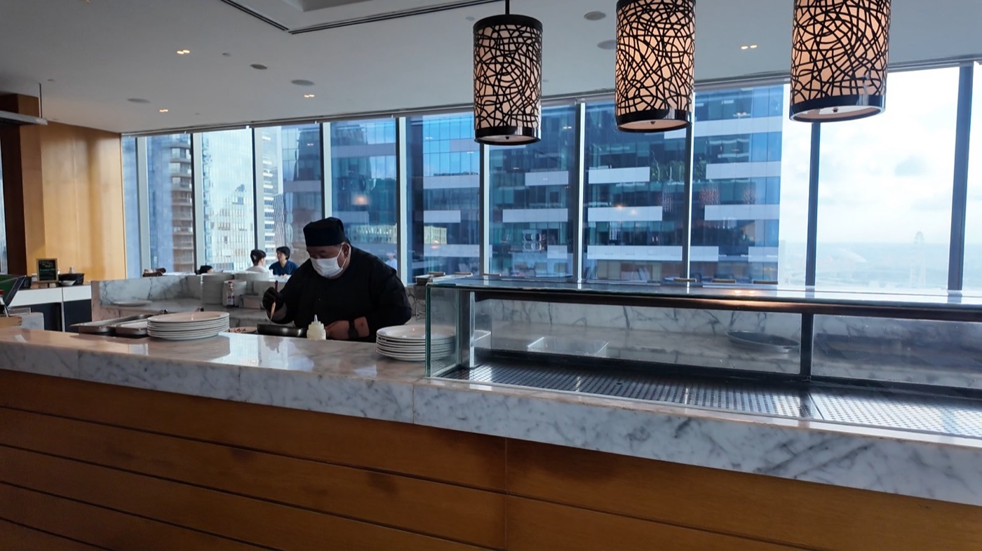 朝食会場シーズナルテイストの店内