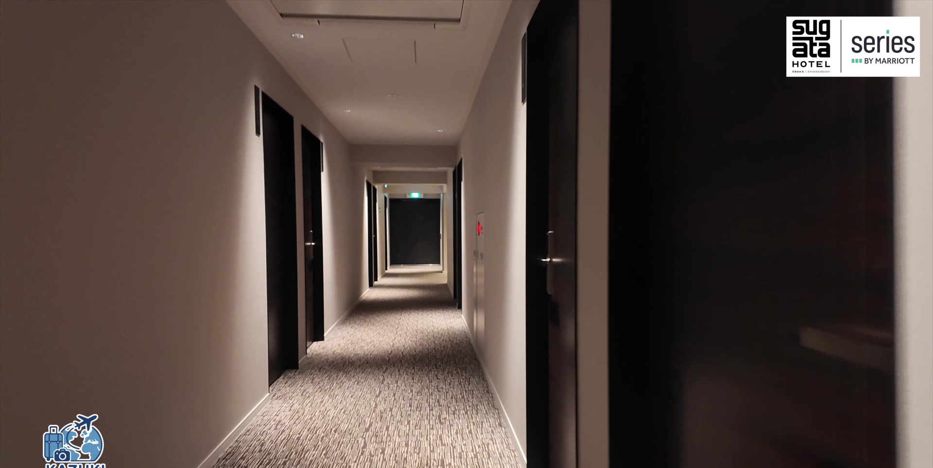 スガタ ホテル 大阪心斎橋の客室フロアの廊下